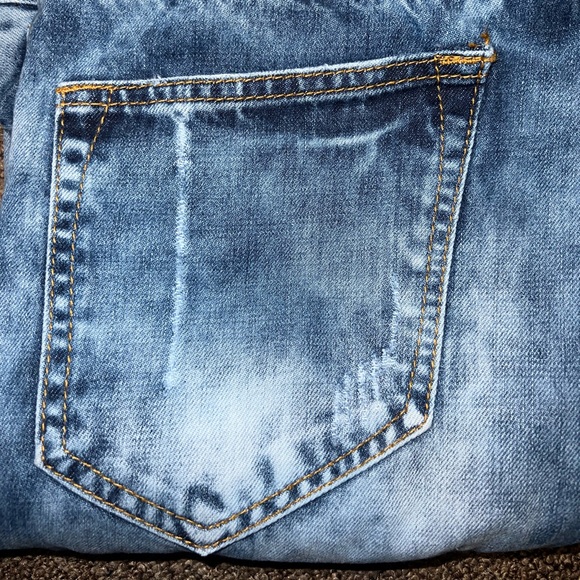 Denim House Men's Pre-Distressed Slim Fit Straight Leg Jeans (Light Blue) (32) - Picture 3 of 6